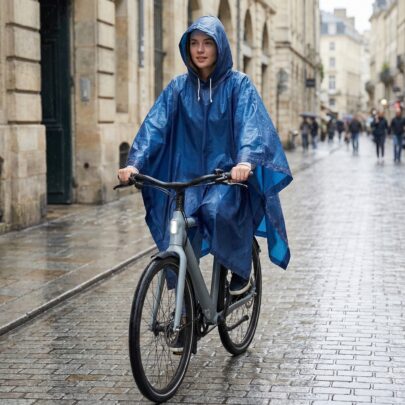 vandtaet-regnponcho-cykling.jpg