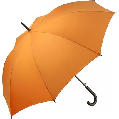 Stor paraply til vind og regn